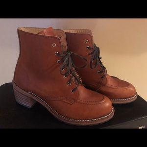 Women’s Cute Red Wing Leather Boots